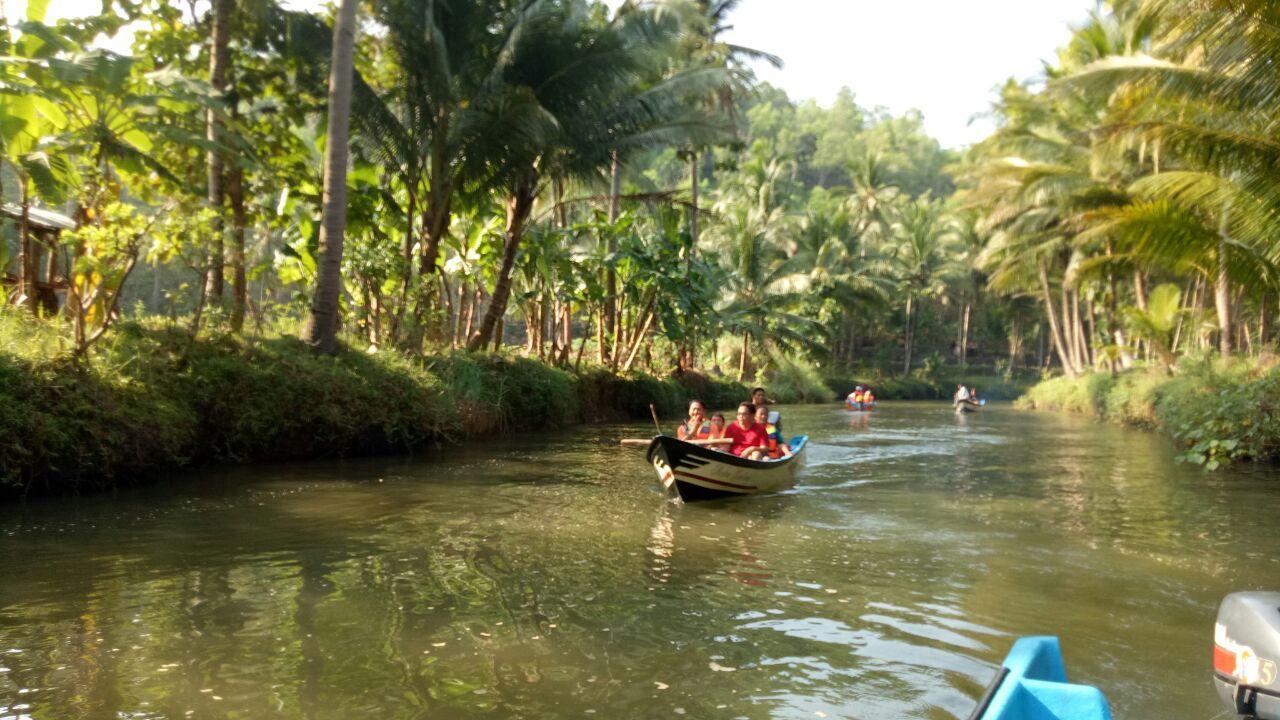 Harry'S Ocean House Watukarung Homestay Kalak Exterior foto